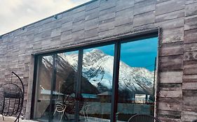 Alpine Escape Kazbegi