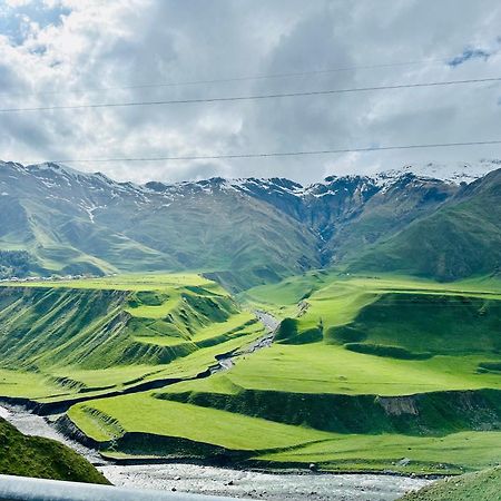 הוילה Alpine Escape Kazbegi מראה חיצוני תמונה
