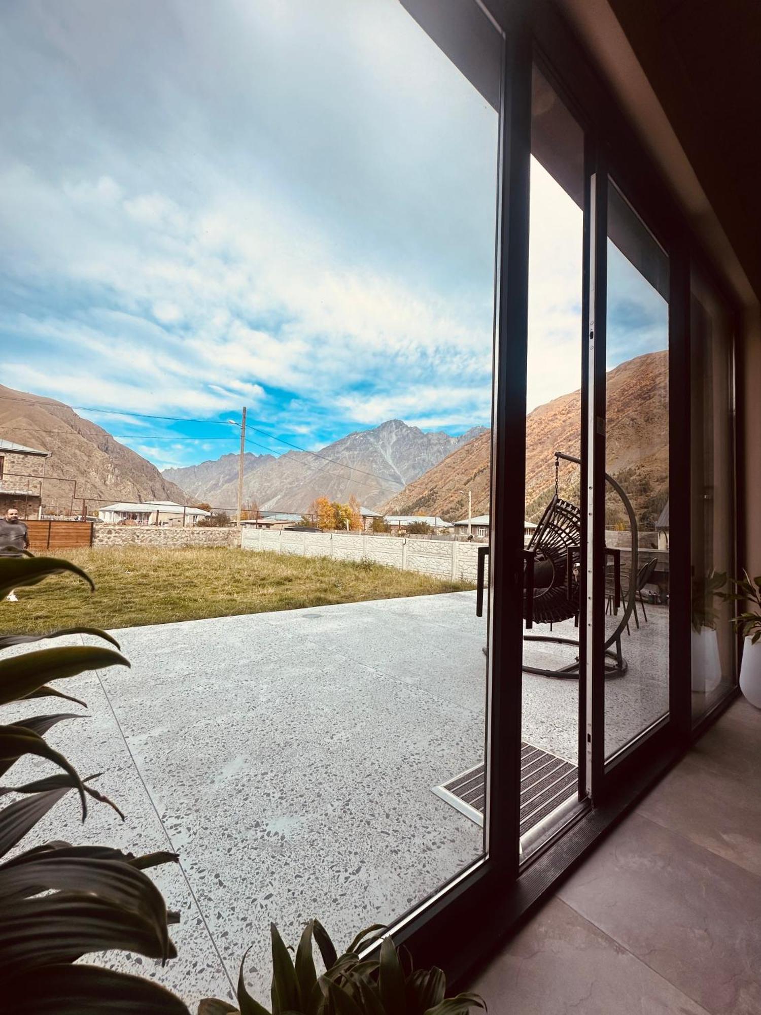 הוילה Alpine Escape Kazbegi מראה חיצוני תמונה