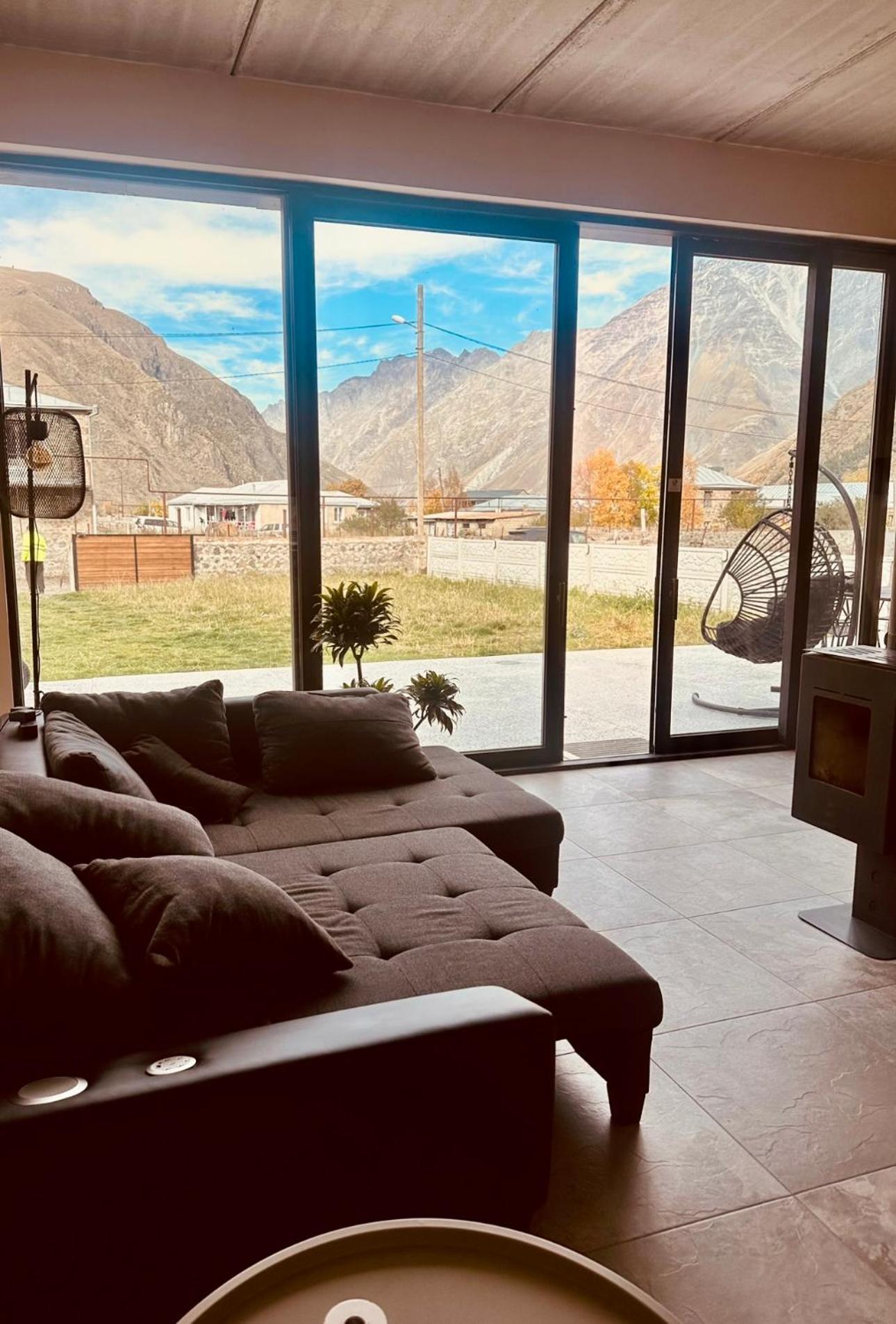 הוילה Alpine Escape Kazbegi מראה חיצוני תמונה